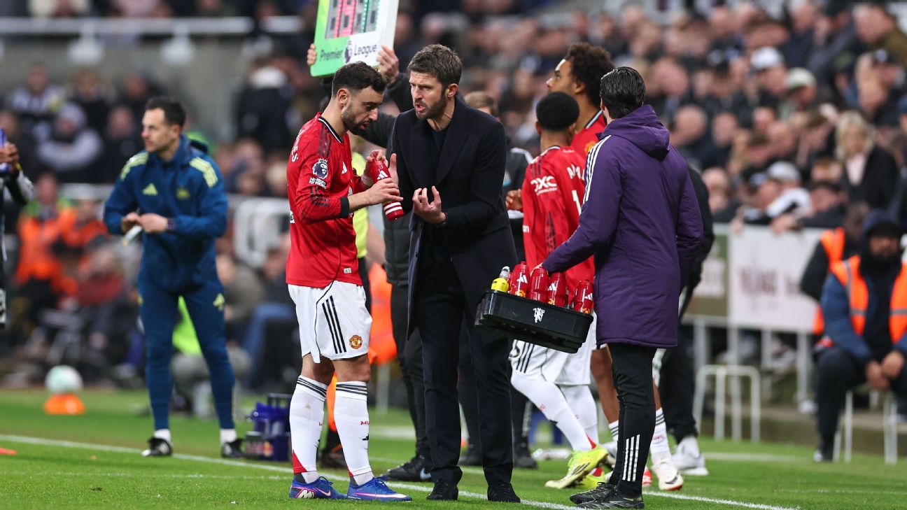 Carrick afirma que el Manchester United «definitivamente» no puede perder a Fernandes.