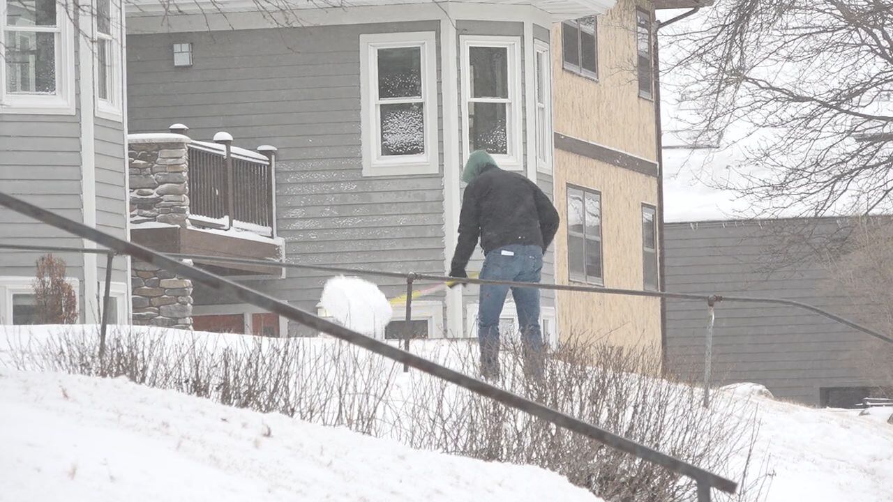 Sioux Falls residents digging out of snow after blizzard