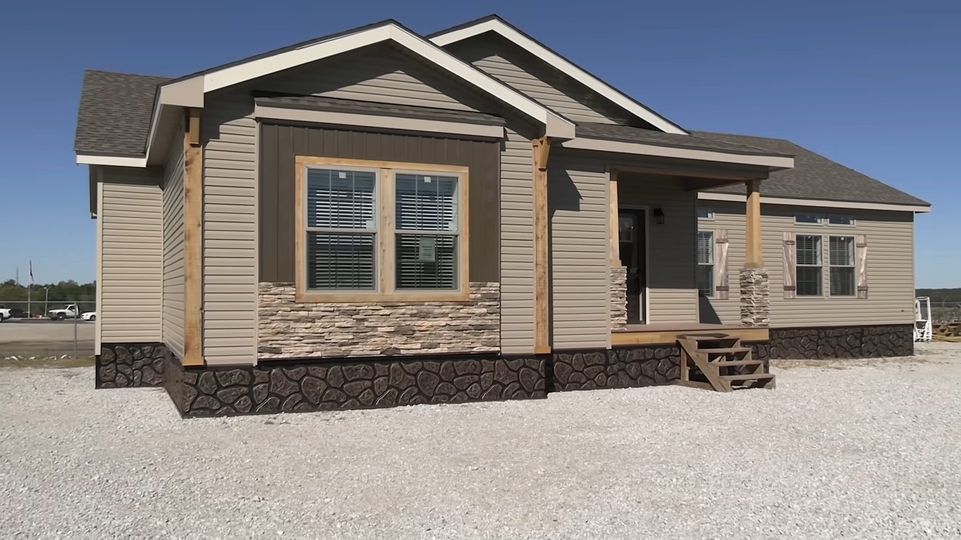 touring-a-stunning-3-bedroom-platinum-homes-mobile-home