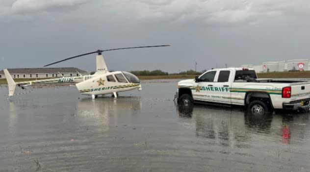 Warning lights force Polk County Sheriff’s helicopter down in Davenport<br><br>