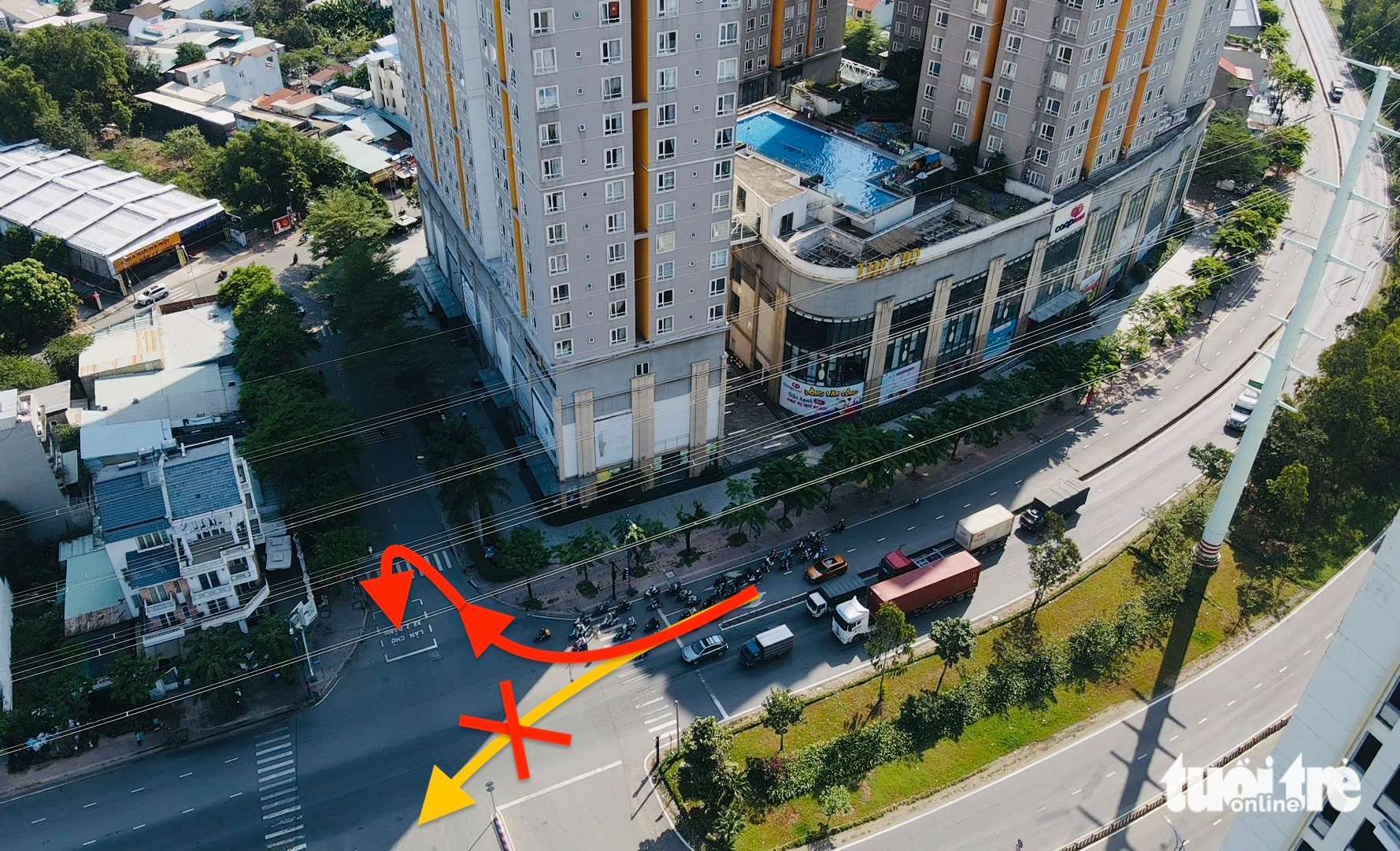 Đường Đồng Văn Cống cấm xe máy rẽ trái qua đường, quay đầu, người dân đi sao cho đúng?