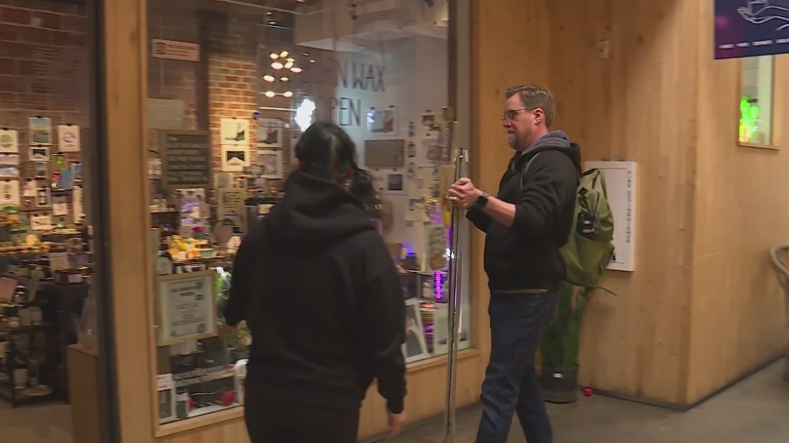Portland’s Union Way mall abruptly closes stores after alleged bear ...