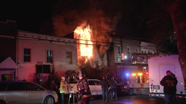 6 hurt, including 2 children and 2 firefighters, in Brooklyn house fire