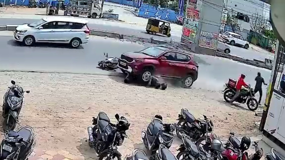 Speeding car rams bike in Hyderabad; medical rep killed, wife and son ...