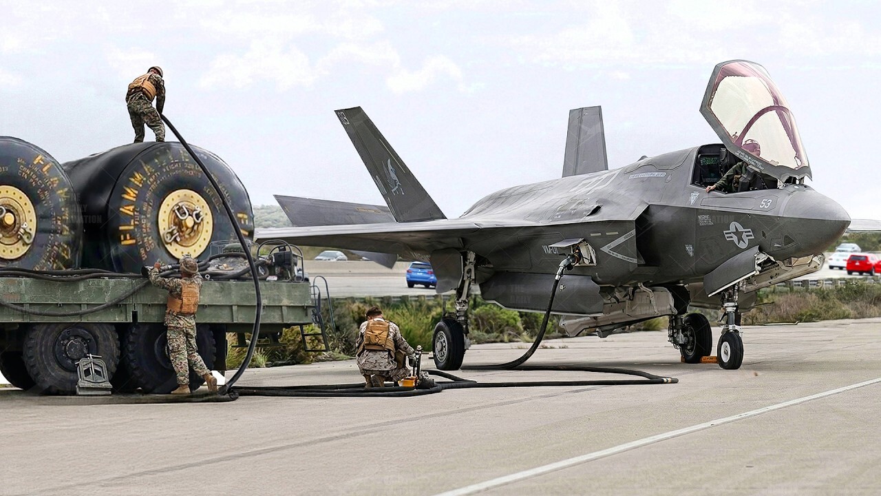 Genius Solution the US Marines Found to Refuel Their Planes in the Middle of Nowhere<br>