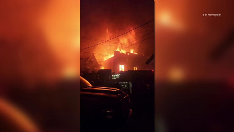 Massive fire breaks out in Mount Carmel