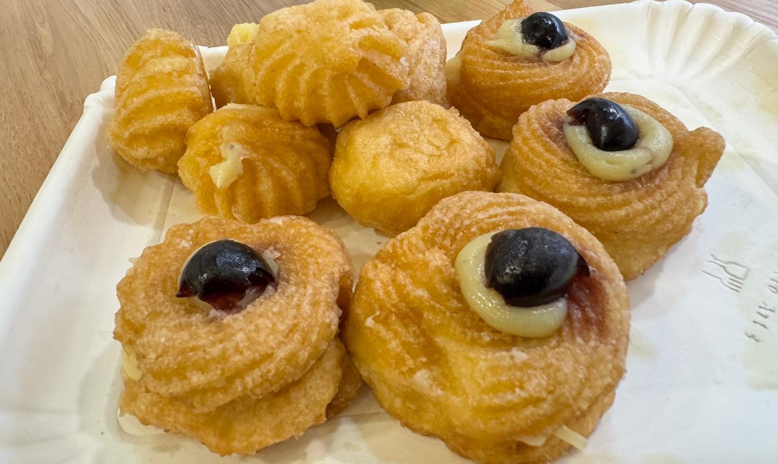 Bignè di San Giuseppe a Roma: come si preparano nel laboratorio del ...