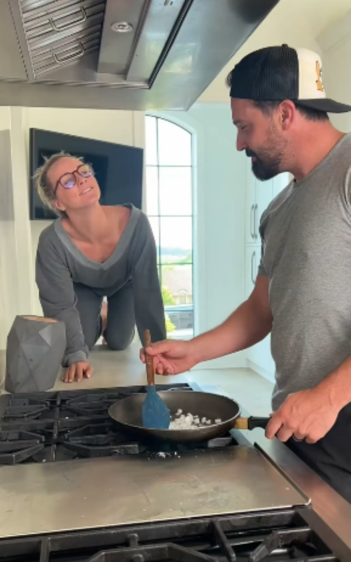When he cooks for you | Funny & relatable moments