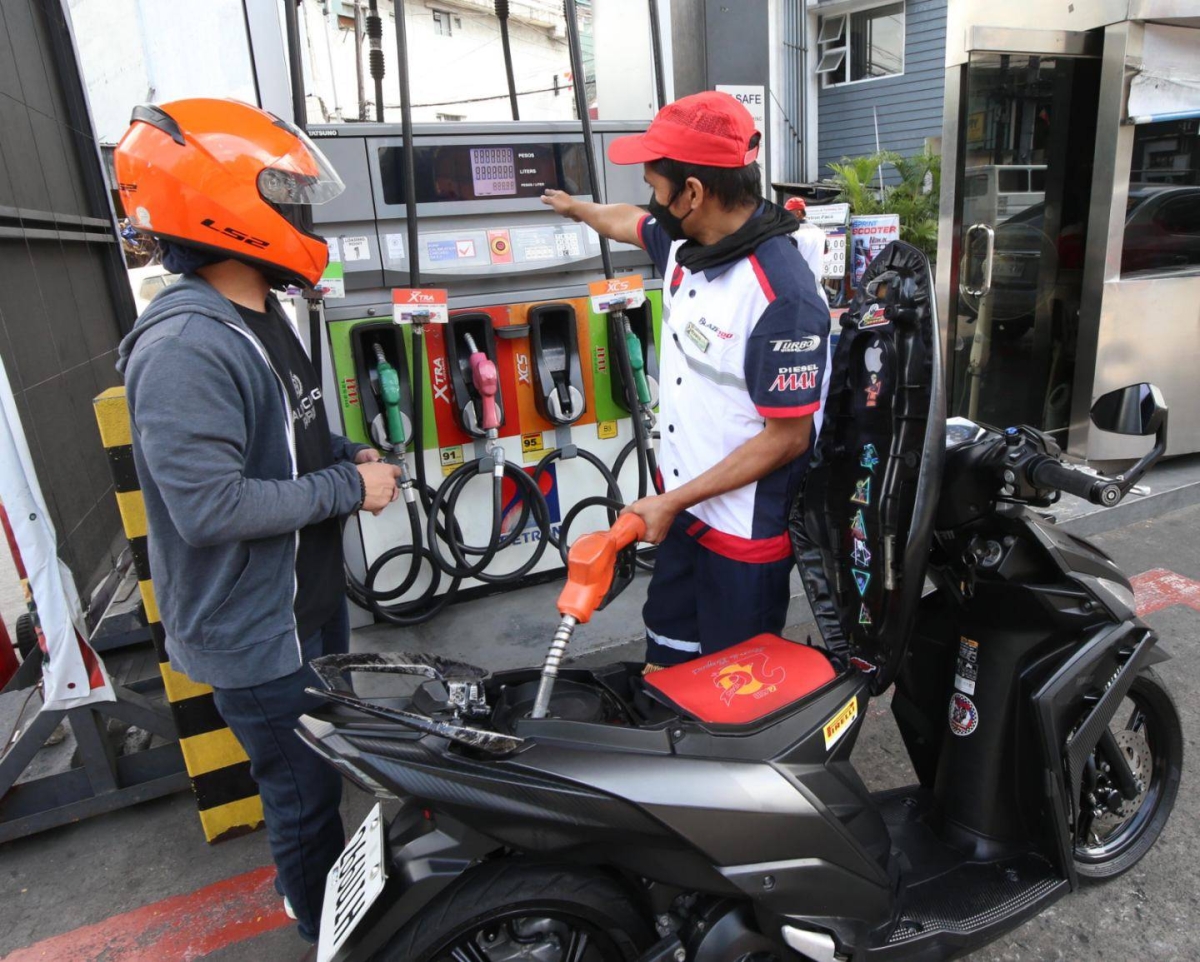 Oil firms to stagger new big-time fuel price hike