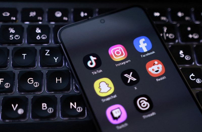 British teens resist Australian-style social media ban<br><br>