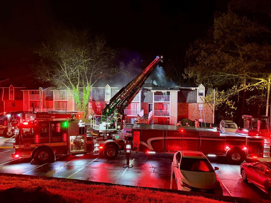 Woman killed in apartment fire in Greenville Co.