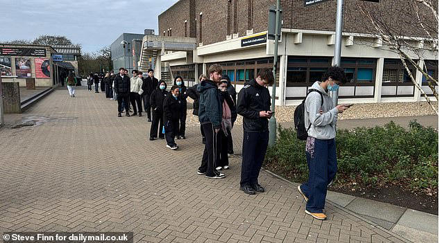 'Unusual' meningitis outbreak that killed two students could be caused ...