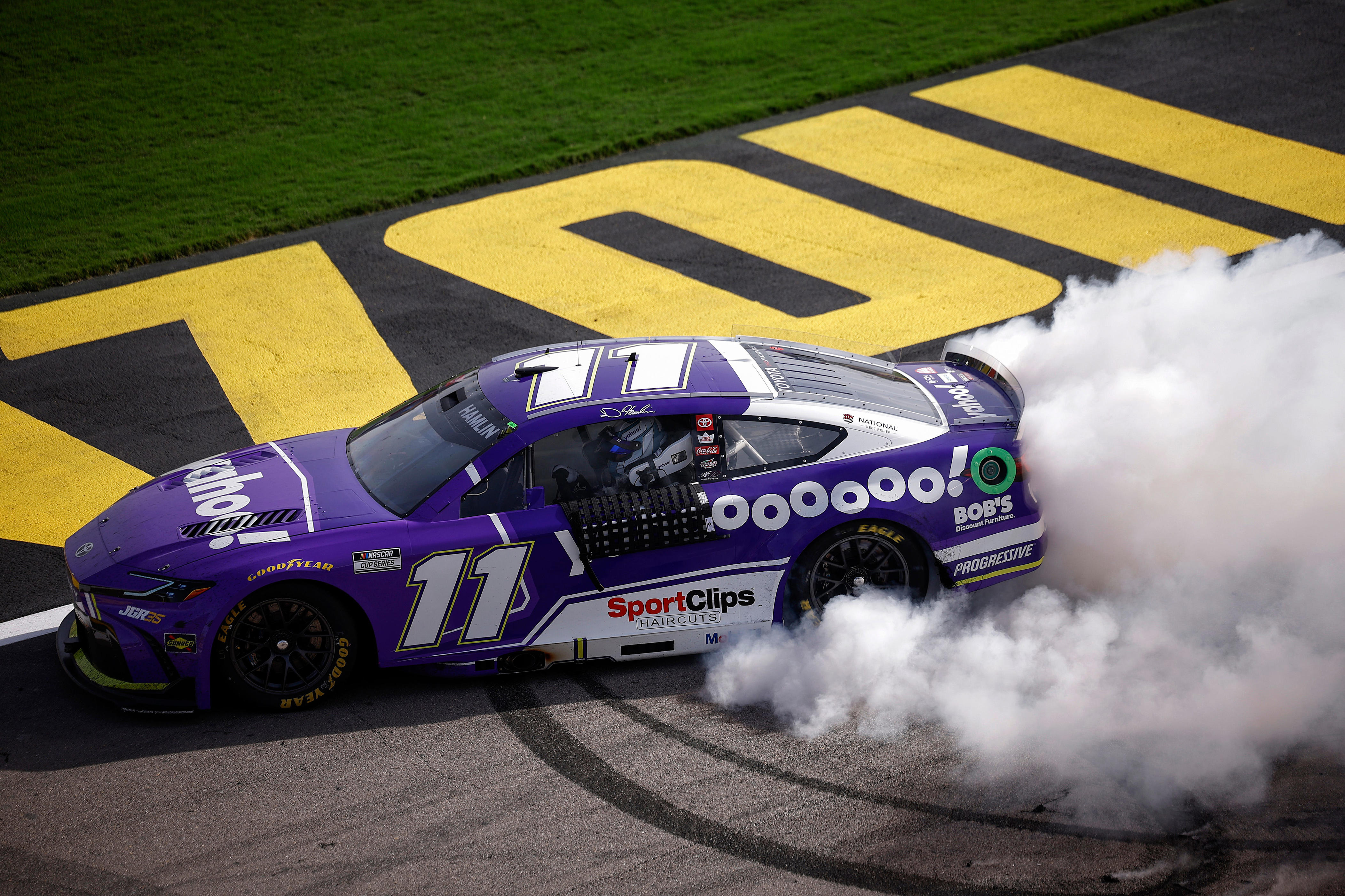 NASCAR Cup Series Las Vegas lineup, TV schedule for Sunday's race