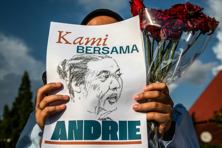 Indonesia police seek four suspects for acid attack on activist<br><br>
