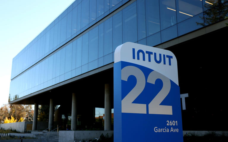 Intuit halts management stock sales, accelerates buybacks