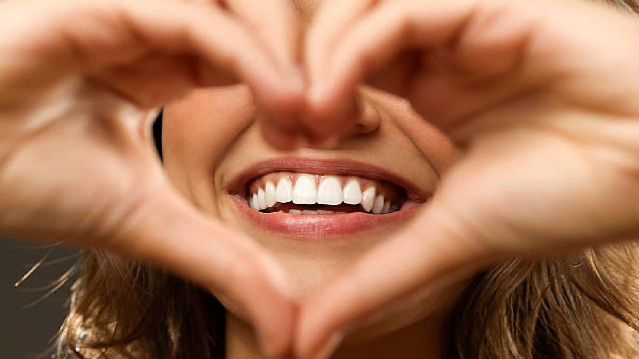 Dental health: Think twice before eating these foods, they can ruin ...