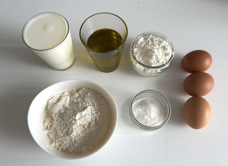 Passo 1 - Massa para torta salgada de liquidificador: Fácil e fofinha