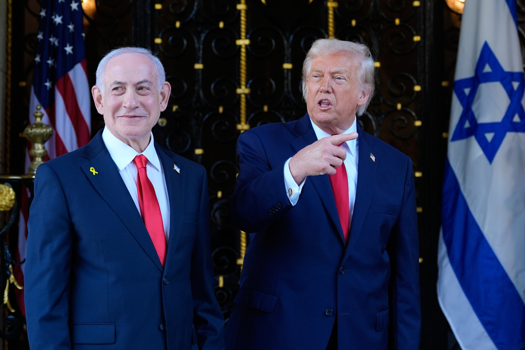 Trump administration is prepping $2.8 billion taxpayer-funded bomb sale ...