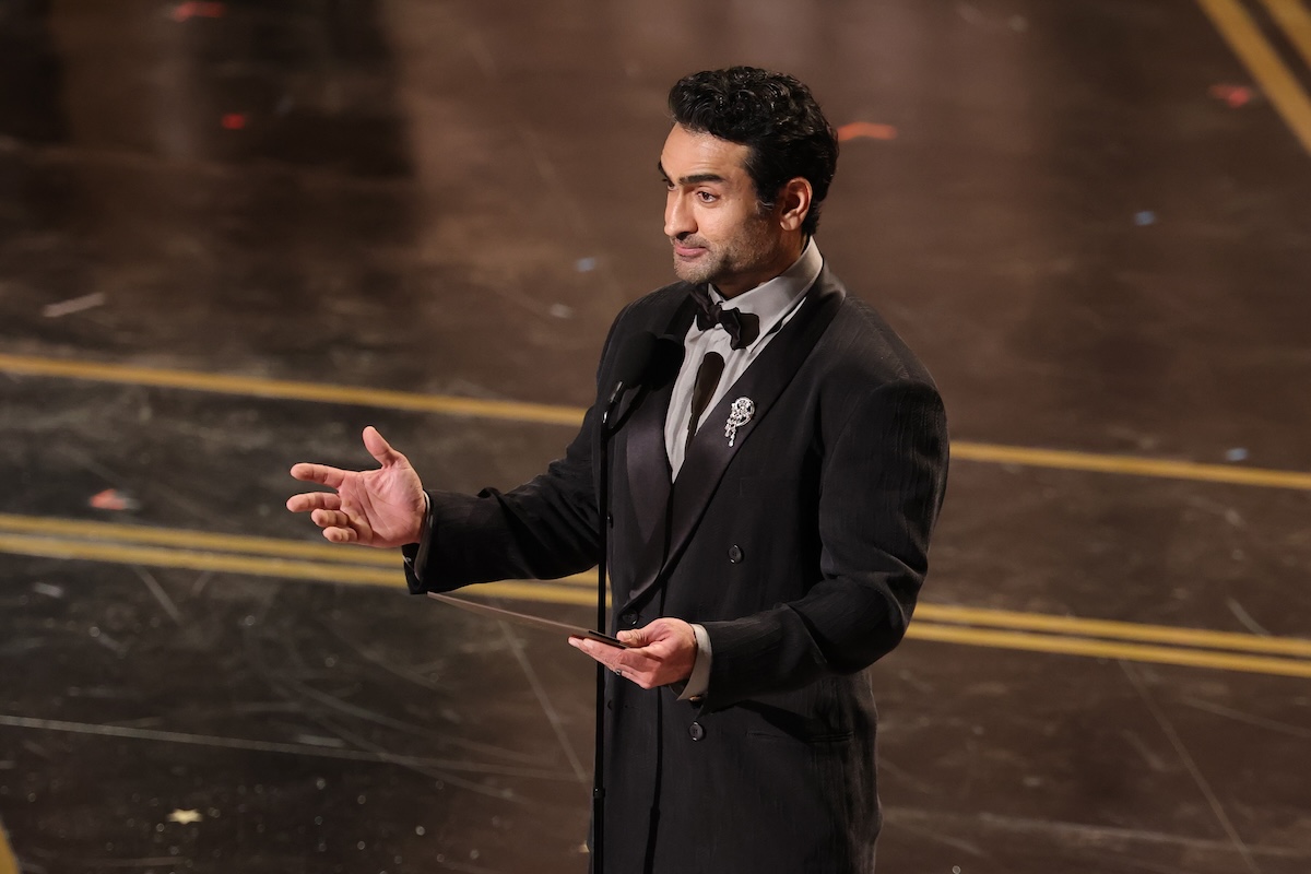 Oscars tie for winners leads to awkward moment on stage