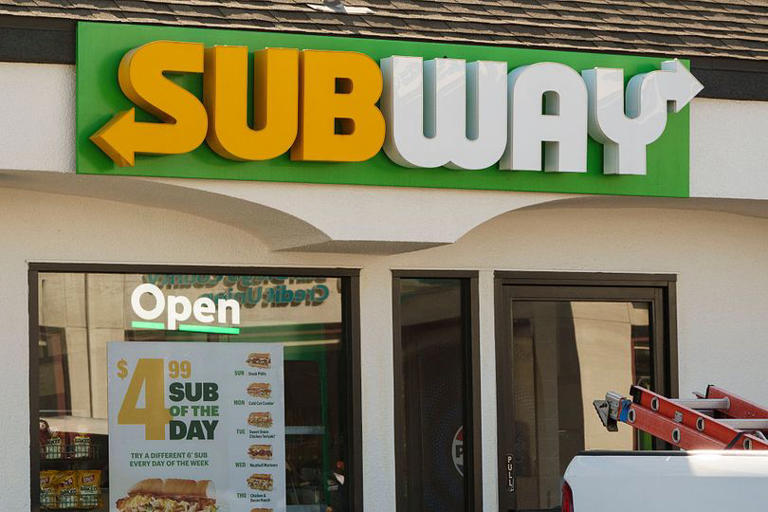 Beloved sandwich franchisee files for bankruptcy with 15 restaurants at ...