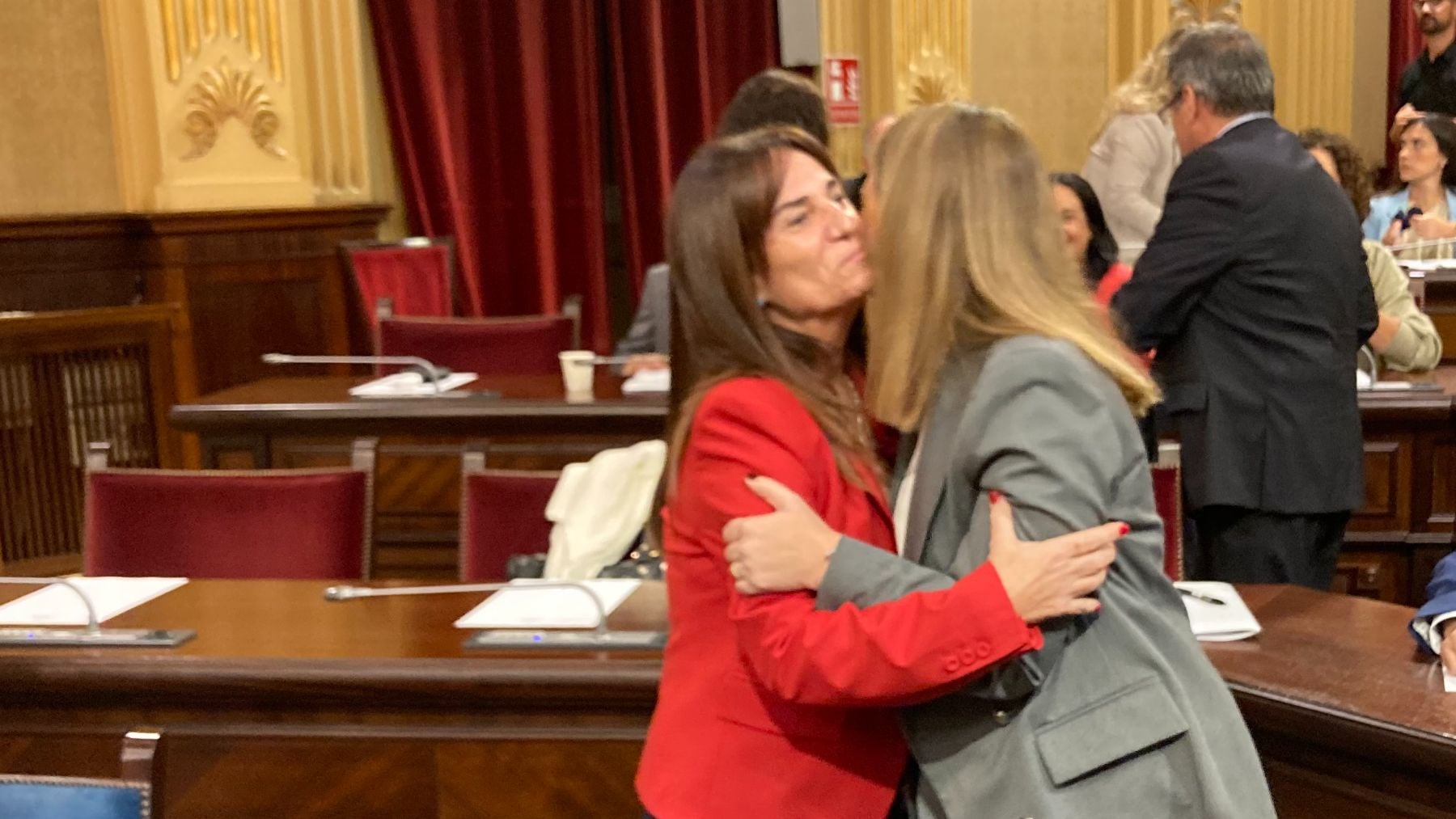 PP y Vox pactan retirar el requisito de catalán en varias categorías ...