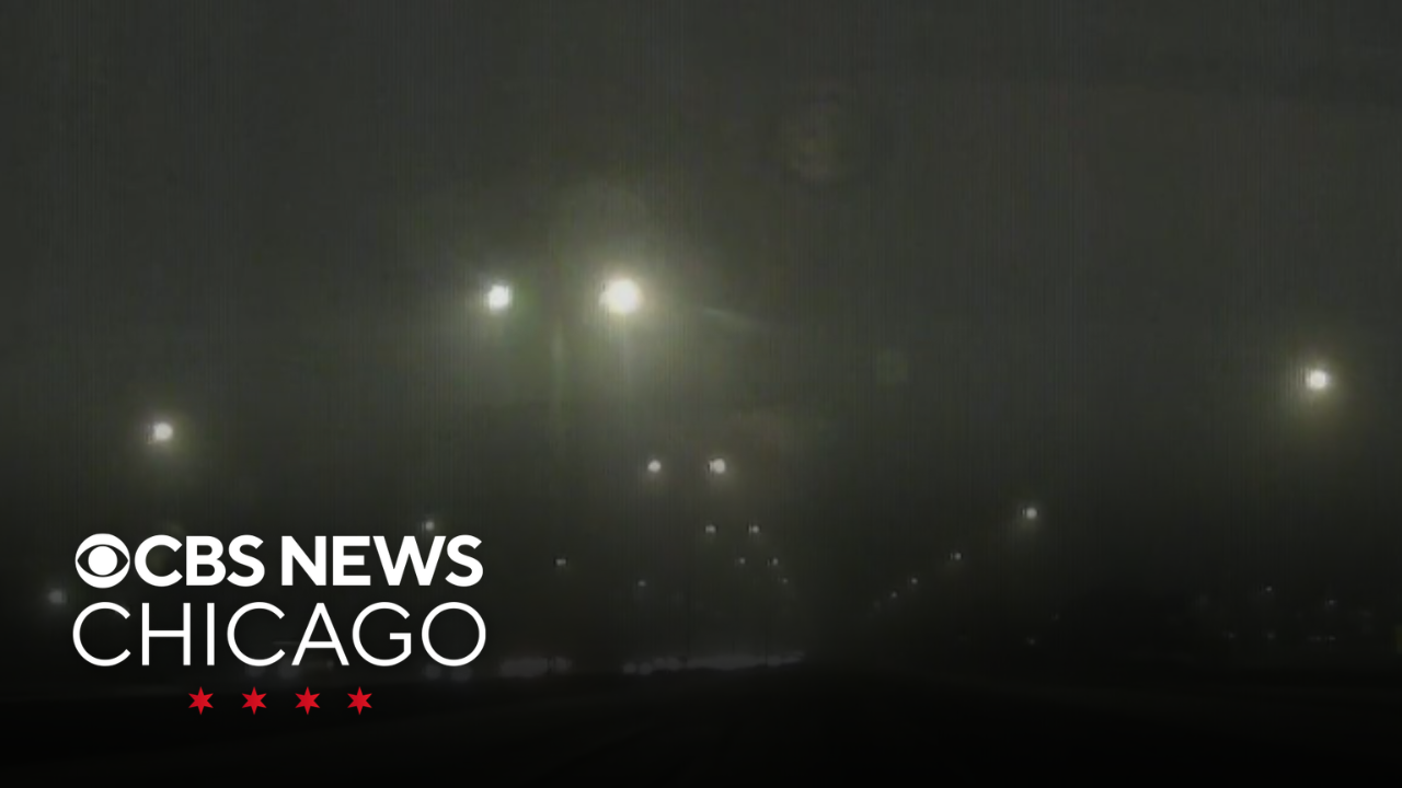 Snow, whiteout conditions on Chicago area roads Monday morning