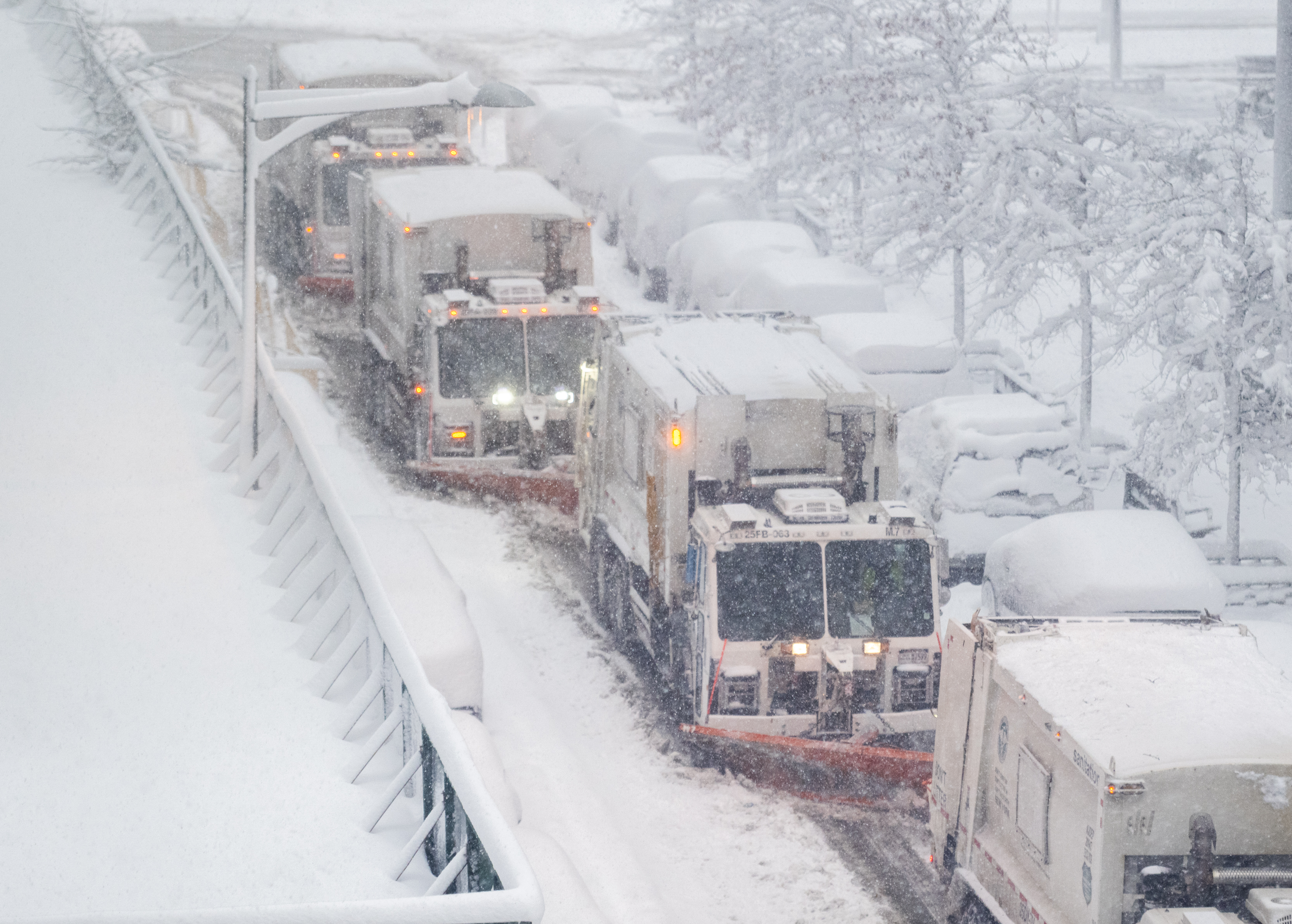 Heavy snow warning as 12 inches set to strike — 'Life-threatening'