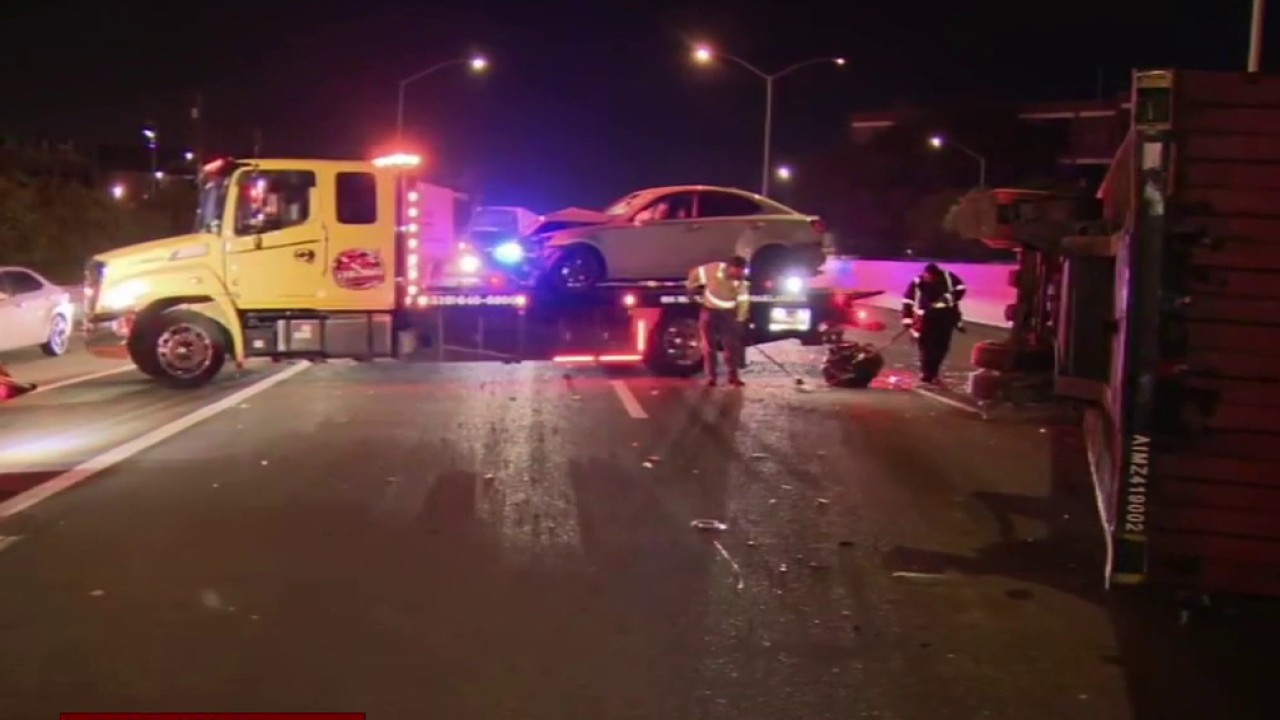 Overturned rig carrying dishwashers, 2 cars on I-880 blocks traffic in ...