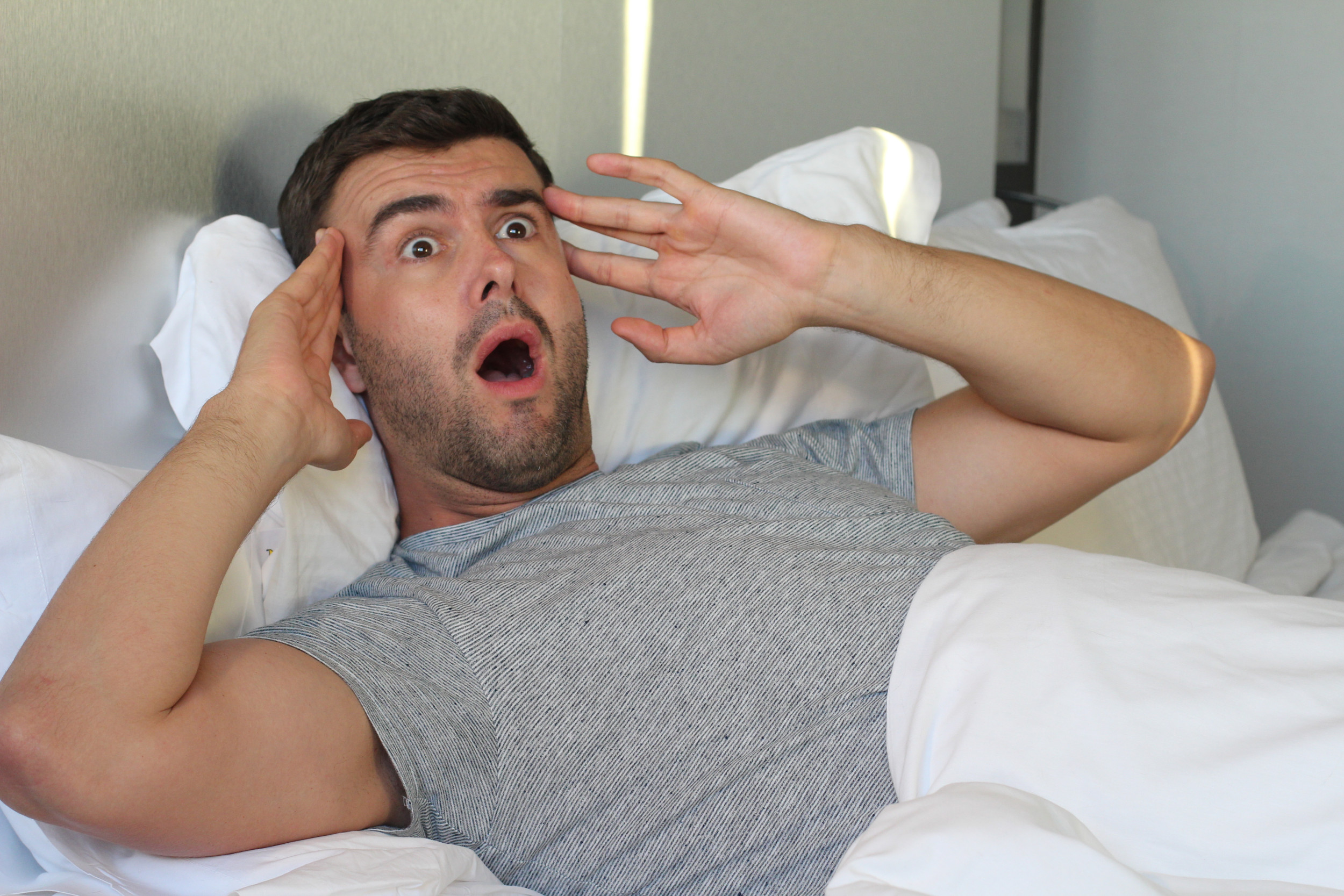 Man rushes to hospital with blue hand—not ready for what he’s told