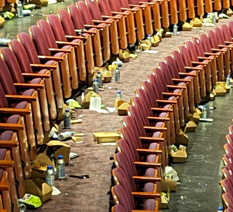 This photo of the Oscars theater covered in trash is seriously going viral