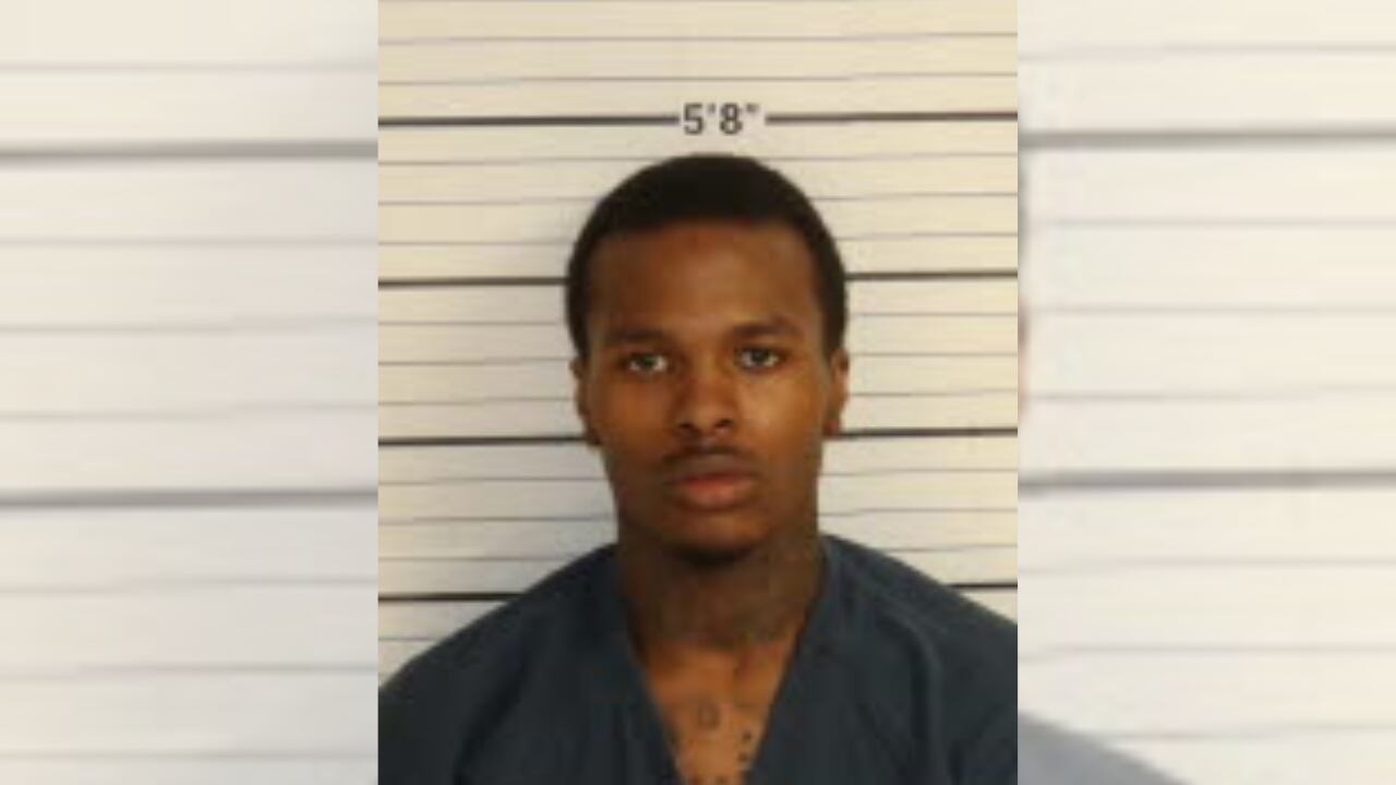 Driver arrested after high-speed chase ends in crash on I-240, THP says
