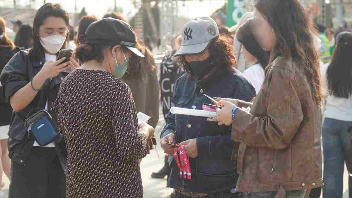 Phe vé xả lỗ trước giờ G concert Anh trai say hi ở Mỹ Đình