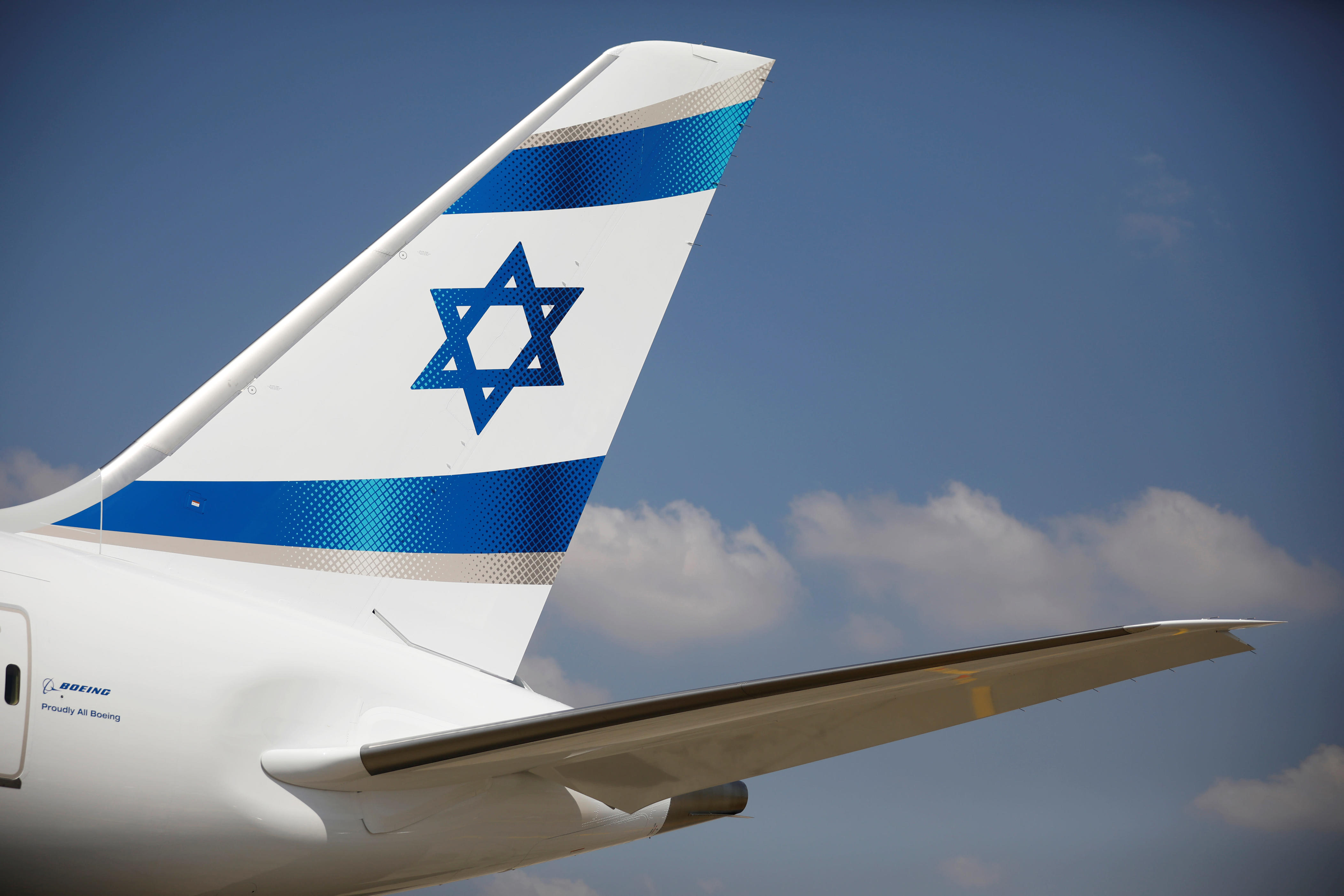 El Al brings back 35,000 travelers, adds 5 US rescue flights