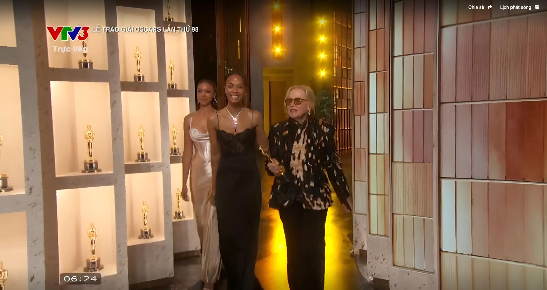 Nữ diễn viên Amy Madigan Young xúc động khi lần đầu nhận Oscar