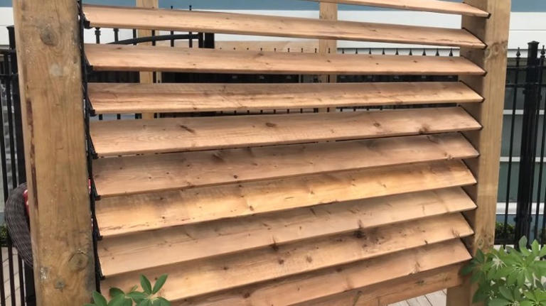 Forget outdoor curtains: The DIY alternative that adds privacy and a ...