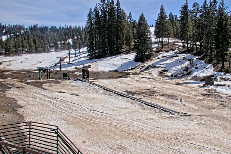 Two California ski areas close as intense heatwave arrives