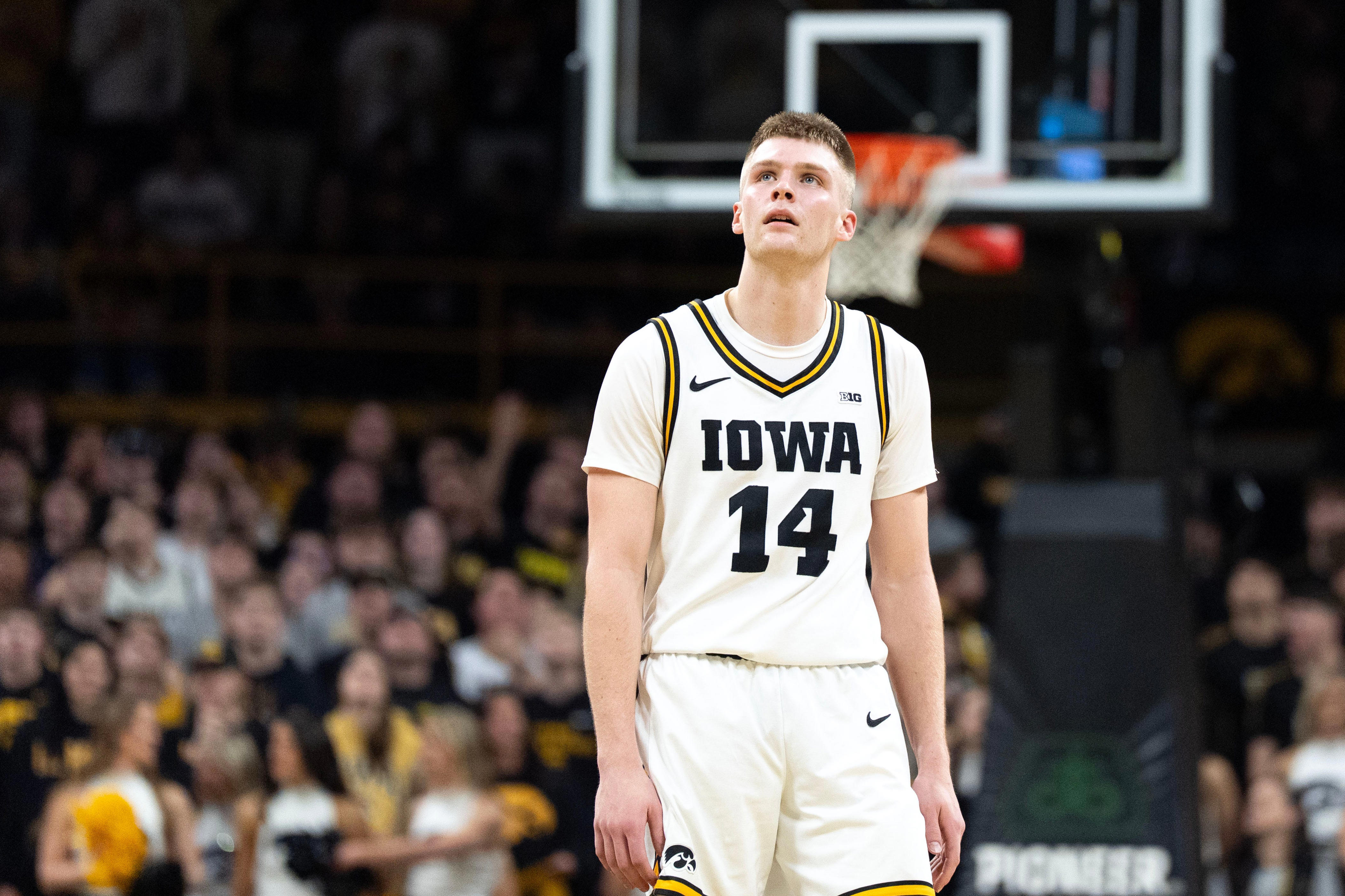 Iowa basketball star among CBS' top NCAA tournament players