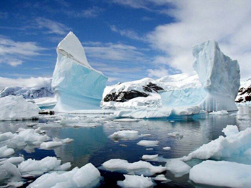 14 most inhospitable places on Earth where survival is a challenge