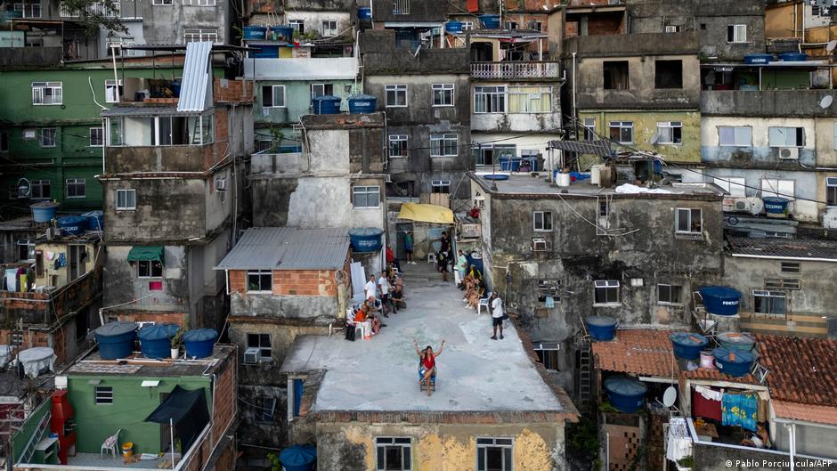 Tourists flock to a Brazilian favela for viral videos