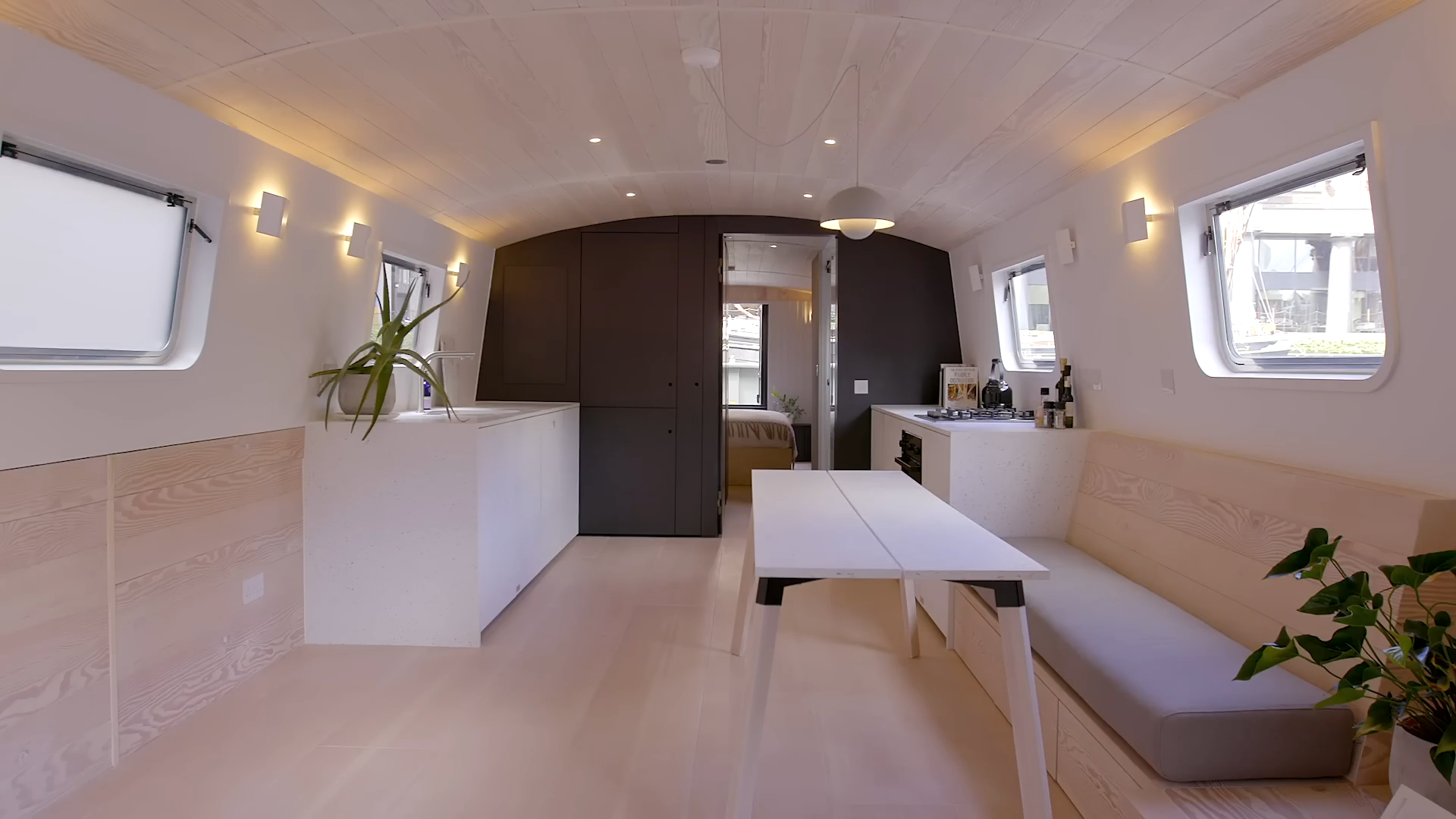 Inside a 430 sqft floating home in London - and it feels surprisingly ...
