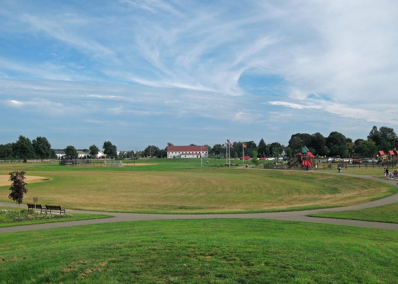 Mount Sinai Heritage Park