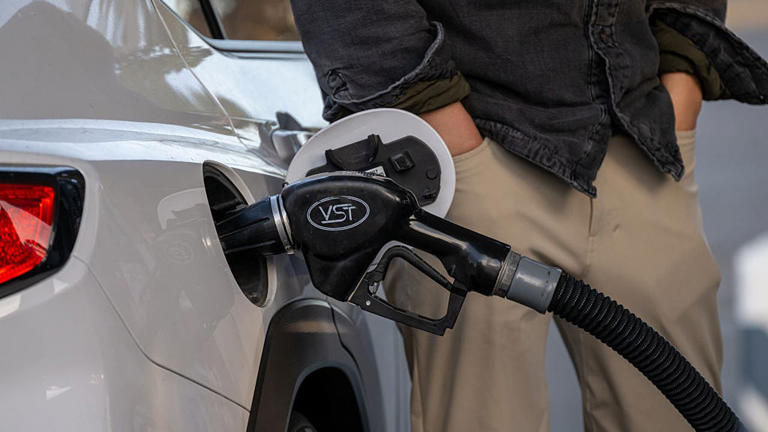 Twin Cities gas prices jump another 18 cents in a week amid Iran war