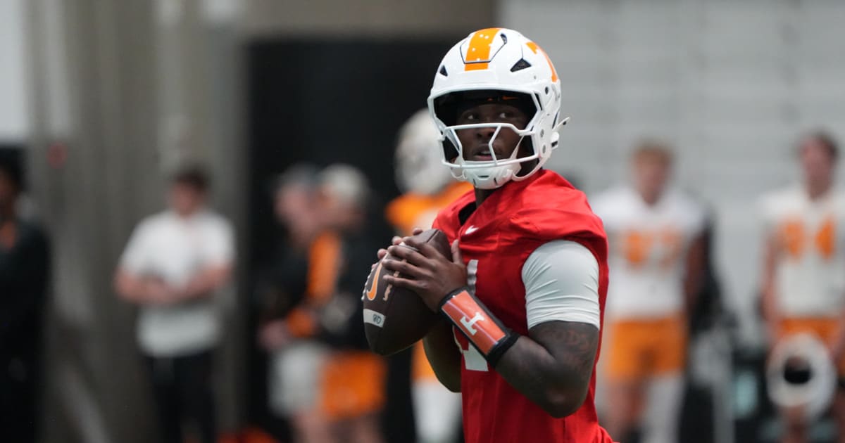 Watch: Tennessee takes to the practice field for the first time this spring
