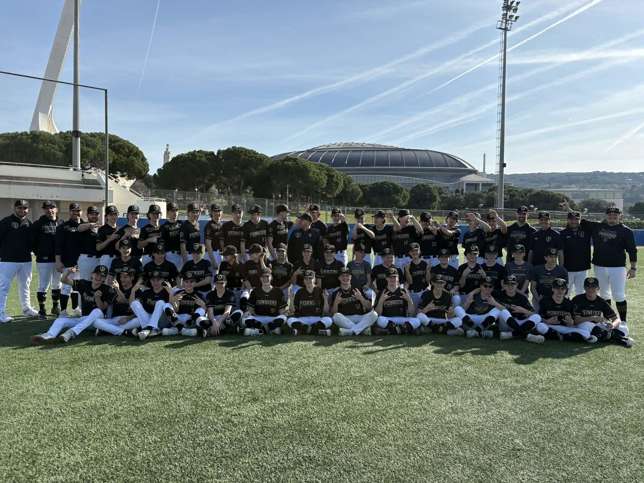 Des Jeunes Joueurs De Baseball De La Région Ont Participé à Un Tournoi à Barcelone