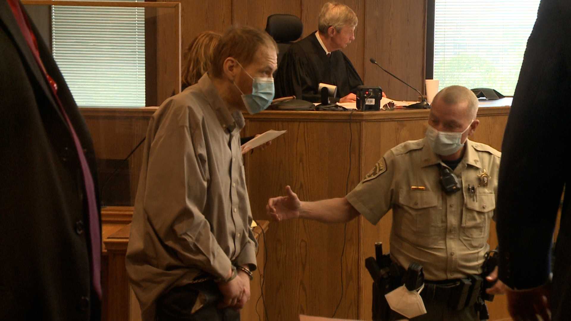 Arkansas man convicted of murder at age 15 dies