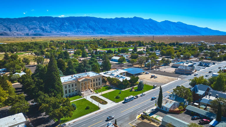 These two California mountain towns are 20 miles apart – but hours away ...