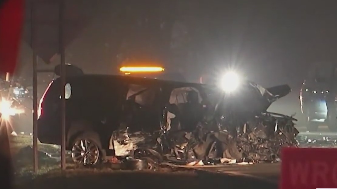 Two dead in multi-vehicle crash on Long Island: NYSP