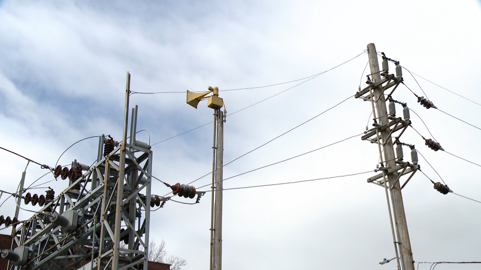 Tornado siren from 1976 warns Freeburg residents after alert system ...