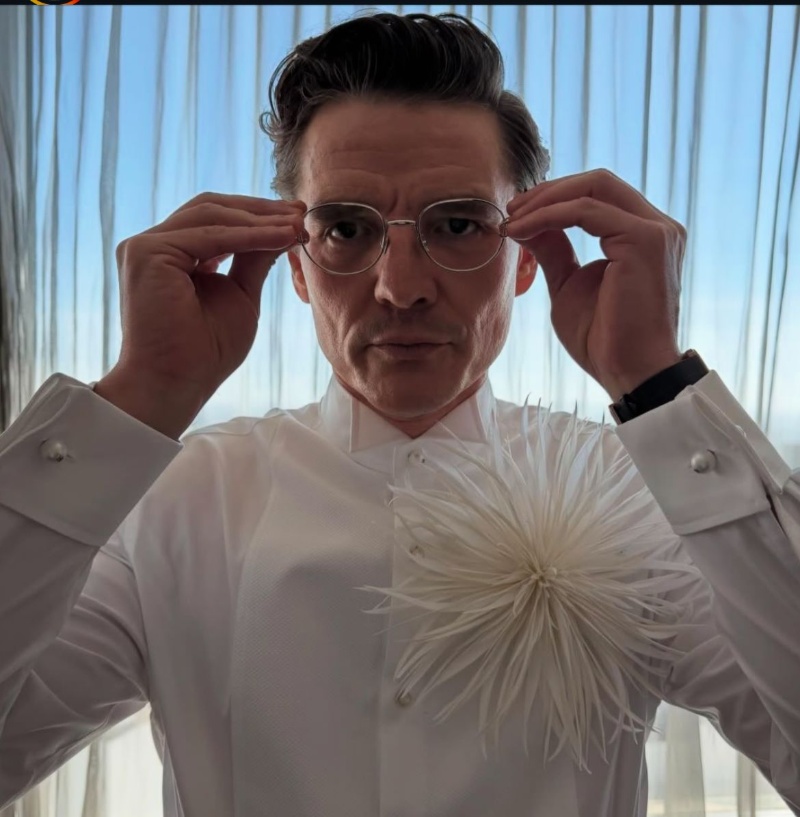 Pedro Pascal reafirma su estatus de ícono de estilo con un audaz look ...