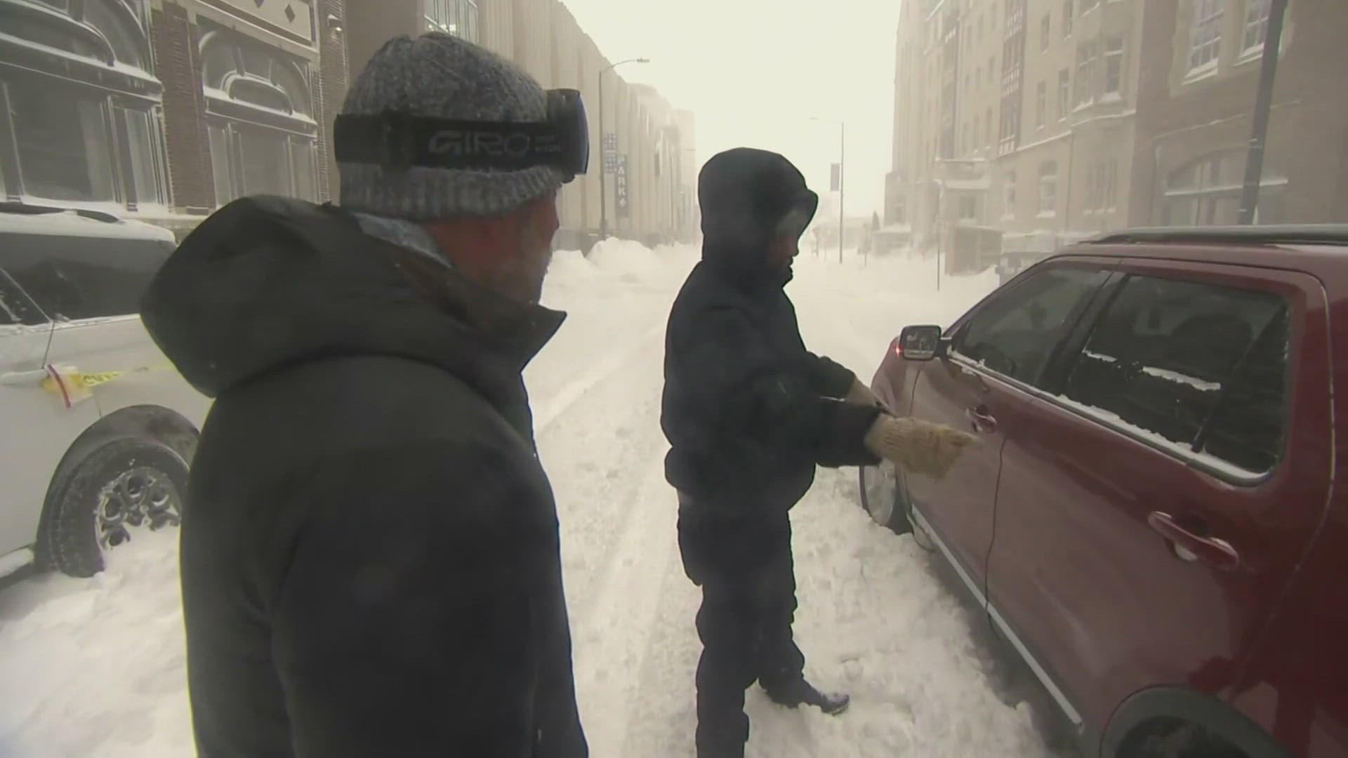 Winter storm causes travel chaos across US